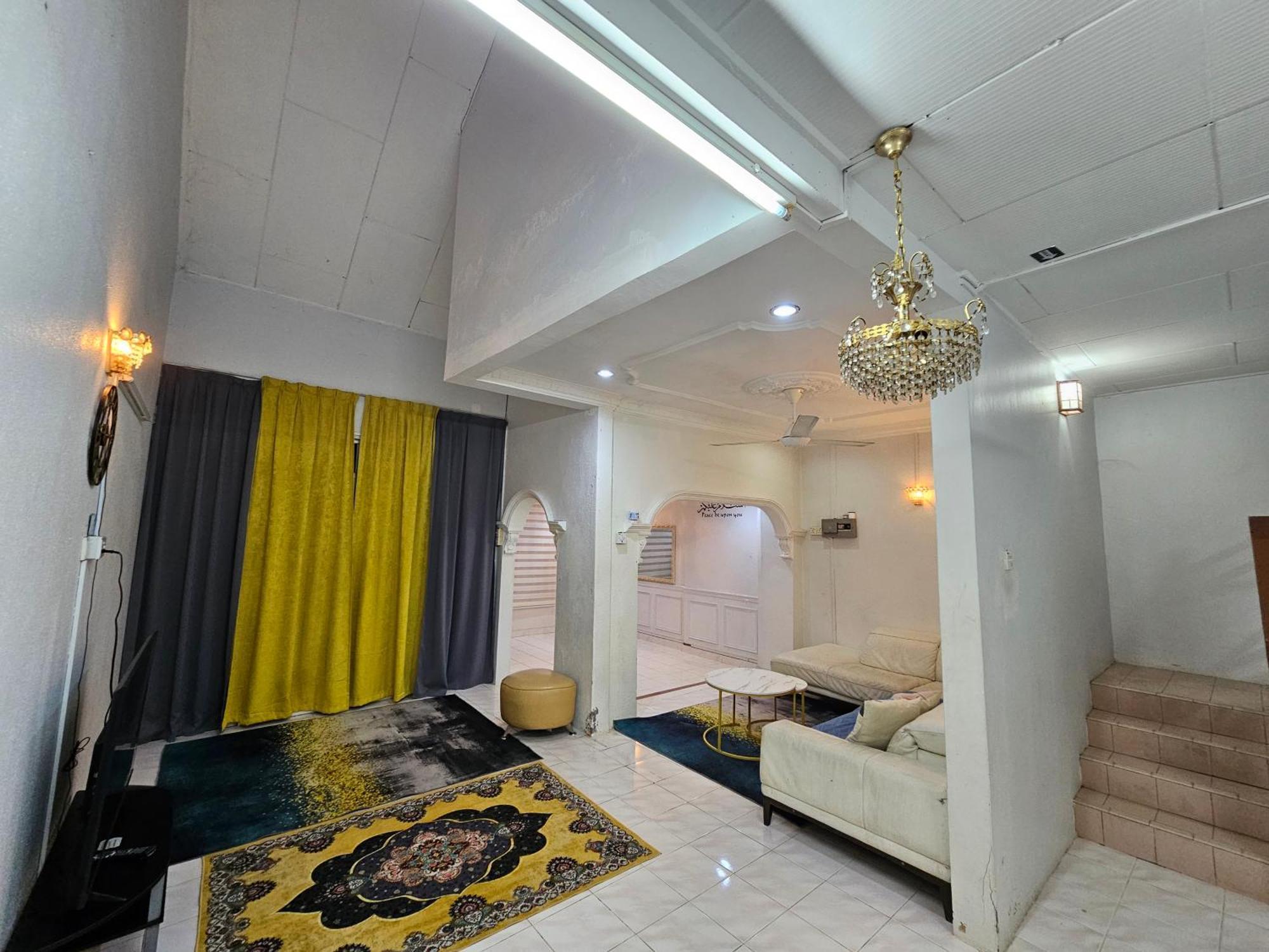 Ruhani Homestay 3 Kb - 4 Bedroom Fully Airconditioned With Wifi & Netflix Кота-Бару Экстерьер фото