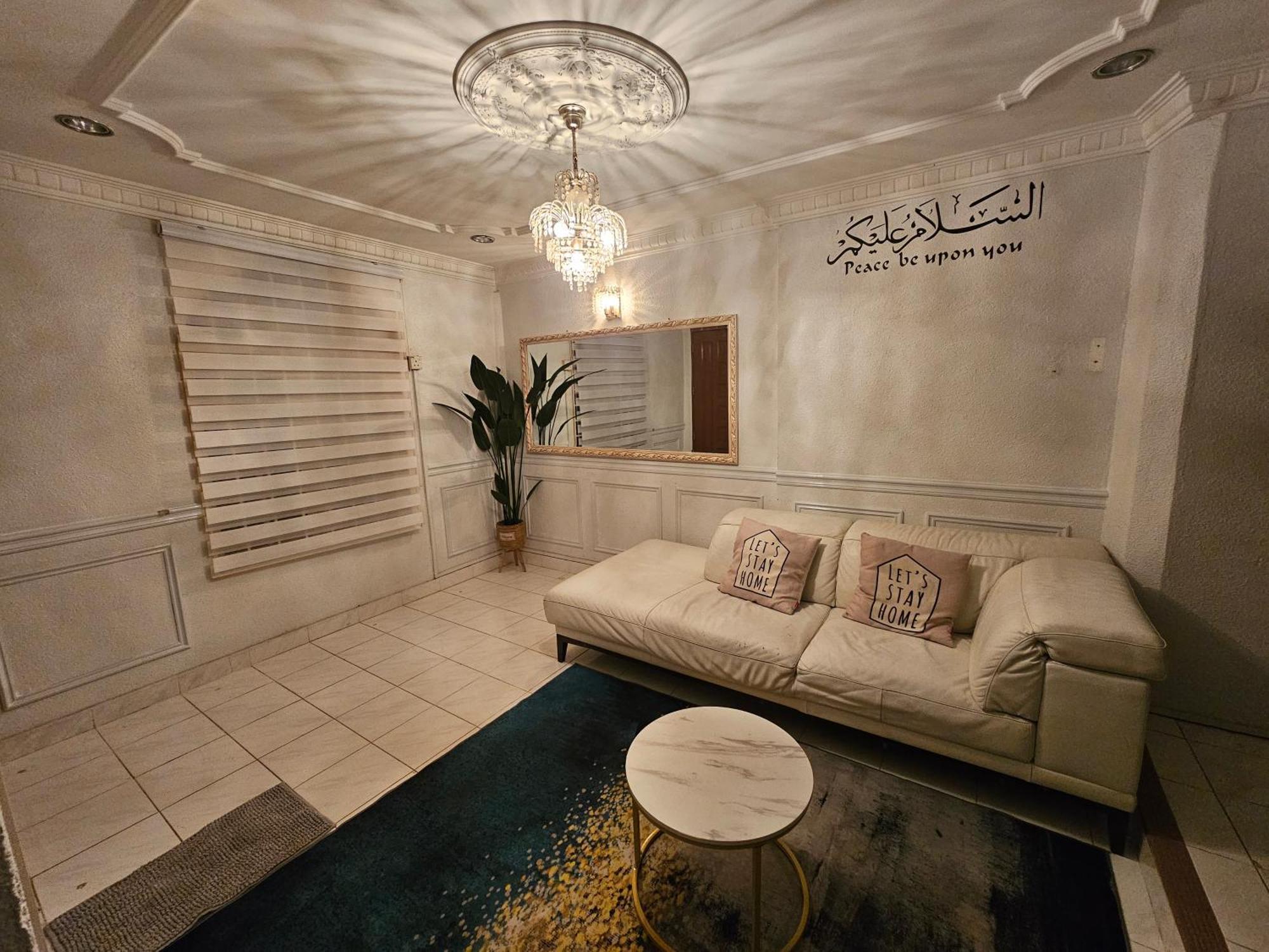 Ruhani Homestay 3 Kb - 4 Bedroom Fully Airconditioned With Wifi & Netflix Кота-Бару Экстерьер фото